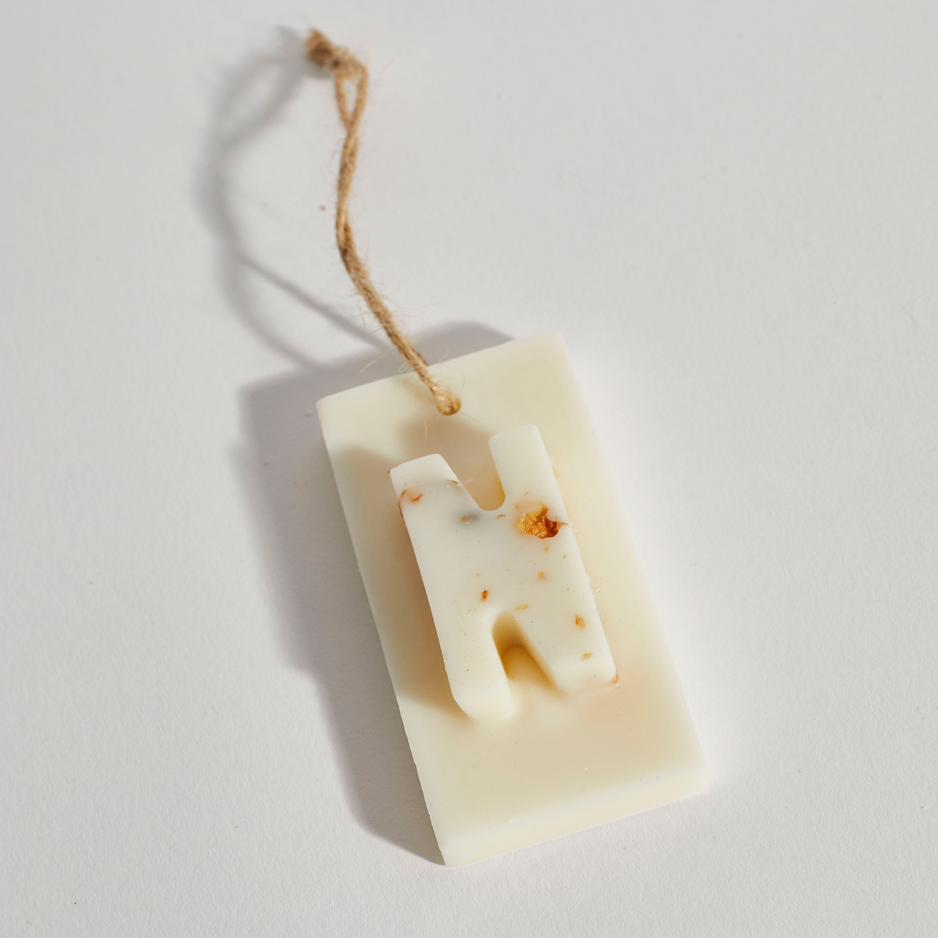 Boujie personalised scented tree decoration with initial N, handmade soy wax with dried botanicals, eco-friendly Christmas gift Boujie personalised scented tree decoration with initial N, handmade soy wax with dried botanicals, eco-friendly Christmas gift